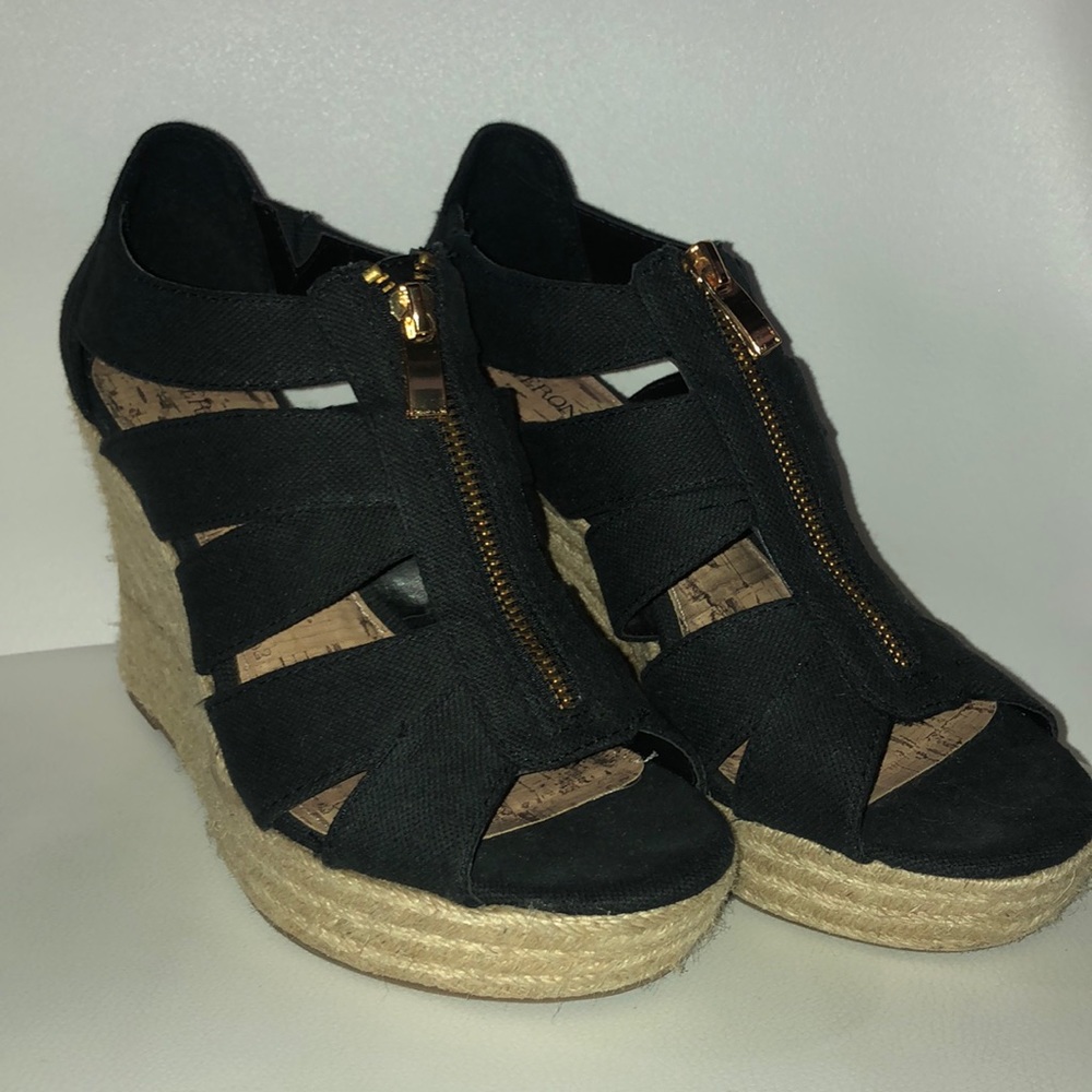 Wedge heels